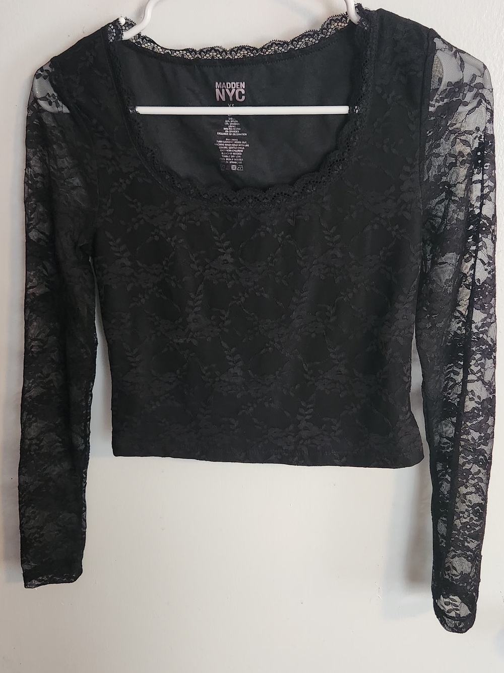 Madden NYC Black Lace Long-Sleeve Crop Tunic
